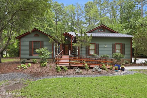6015 Club House Dr, New Bern, NC, 28562-2916 | Card Image