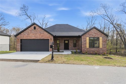 98 Selkirk Dr, Bella Vista, AR, 72715-4303 | Card Image