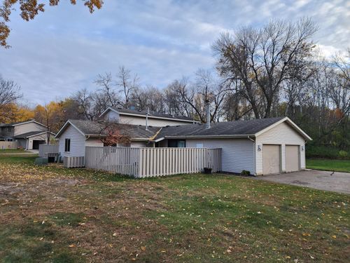 1008 Carmel Ct, Shoreview, MN, 55126-5880 | Card Image