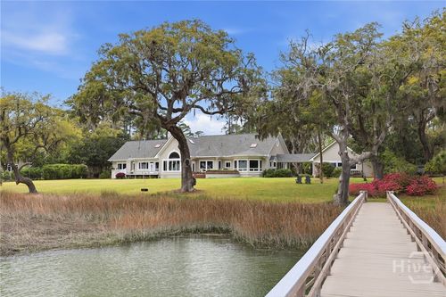 324 Bradley Point Rd, Savannah, GA, 31410-3507 | Card Image
