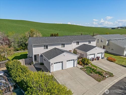 266 Nw Clay Ct, Pullman, WA, 99163-3679 | Card Image