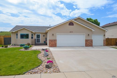 4717 Southpointe Dr, Rapid City, SD, 57701-6314 | Card Image