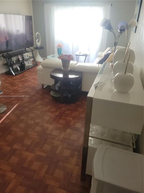 apt-q103-17901 Nw 68th Ave, Hialeah, FL, 33015-3921 | Card Image