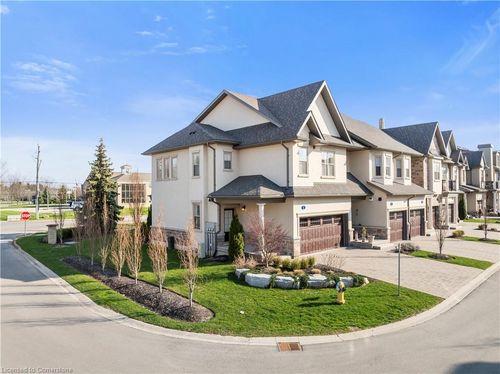 1 St Andrews Lane S, Niagara On The Lake, ON, L0S1J0 | Card Image