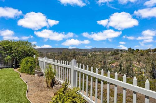 13710 Ahwahnee Way, Poway, CA, 92064-3805 | Card Image