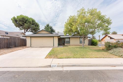 717 Sutter Ave, Porterville, CA, 93257-4163 | Card Image