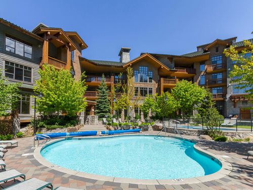 303-2202 Gondola Way, Whistler, BC, V8E0M7 | Card Image