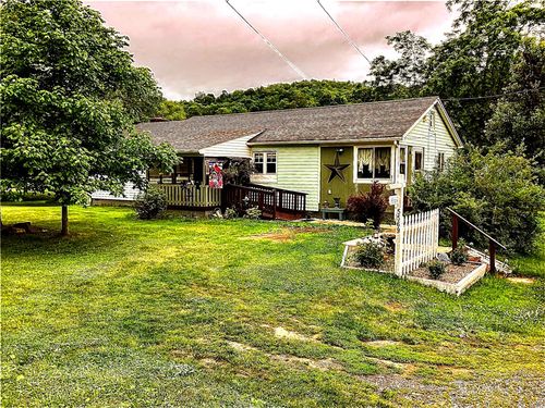 5569 Bull Creek Rd, Tarentum, PA, 15084-3304 | Card Image