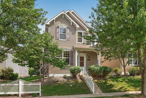 10013 Iris Ln, Eden Prairie, MN, 55347-5077 | Card Image