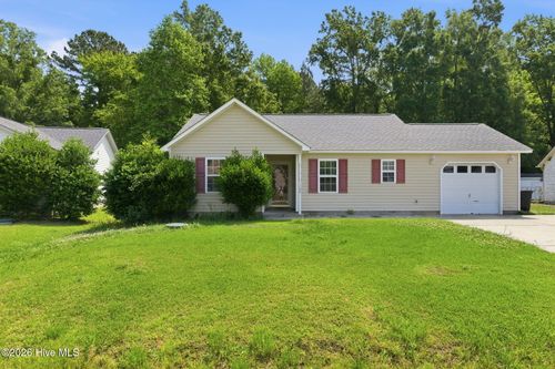 108 Oakley Dr, New Bern, NC, 28560-7052 | Card Image