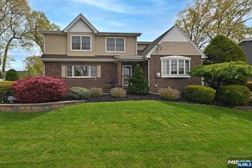 409 Walnut St, Twp Washingtn, NJ, 07676-5009 | Card Image