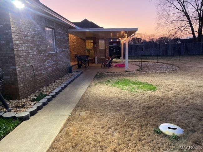 325 Maribeth Loop, House other with 4 bedrooms, 2 bathrooms and null parking in Deatsville AL | Image 4