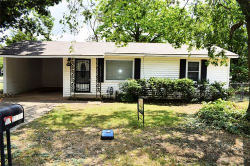 106 N Willow St, Leonard, TX, 75452-2728 | Card Image