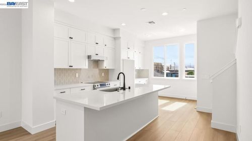 1925 Grand St, Alameda, CA, 94501 | Card Image