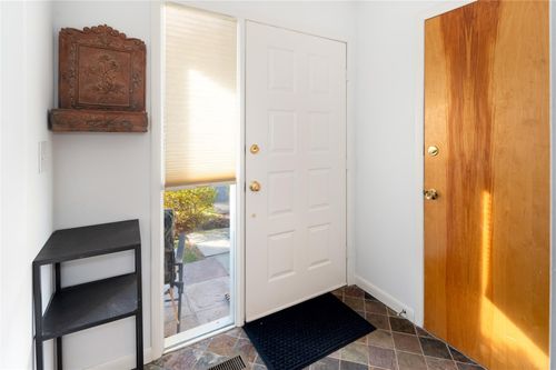 105 Rambling Brook Rd, Chappaqua, NY, 10514-3712 | Card Image