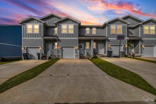 9487 Nature Creek Cir, Pensacola, FL, 32526-4596 | Card Image