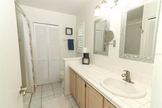 Primary Bathroom | Image 17