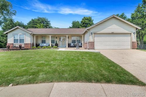 3847 Trinity Cir, Florissant, MO, 63034-2066 | Card Image