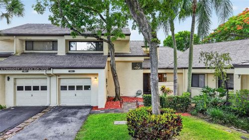 381 Nw 94th Ter, Plantation, FL, 33324-7225 | Card Image