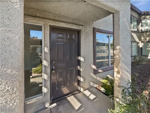 apt-105-4955 Lindell Rd, Las Vegas, NV, 89118-1371 | Card Image