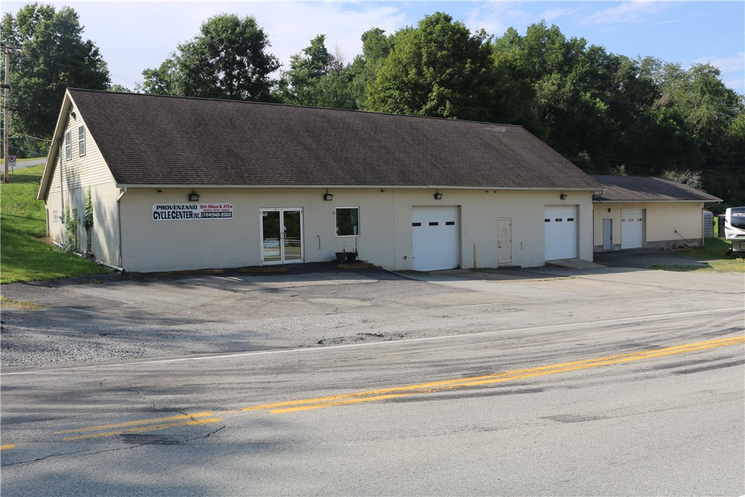 637 Highland Ridge Rd, Claysville, PA 15323