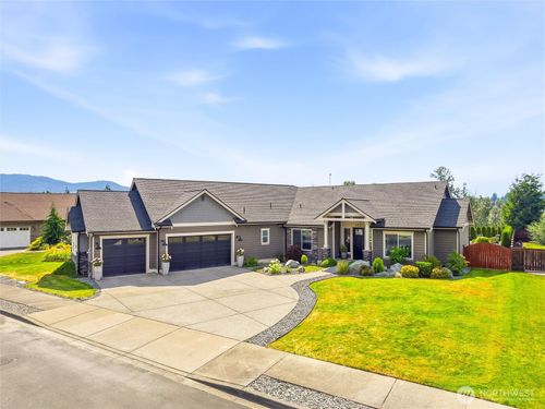 162 Mountain Crest Ln, Eatonville, WA, 98328-7800 | Card Image