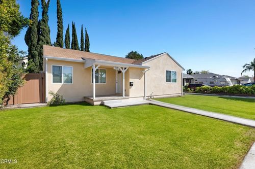 7552 Bloomington Ave, Burbank, CA, 91504-1001 | Card Image