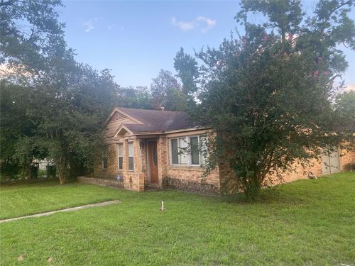 8402 Darlington Dr, Houston, TX, 77028-2716 | Card Image