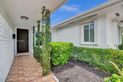 8851 Byron Ave, House other with 3 bedrooms, 2 bathrooms and null parking in Surfside FL | Image 2