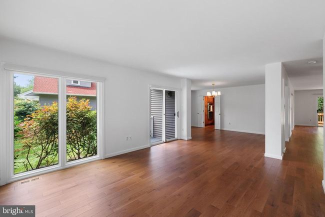 8924 Cross Chase Cir, House other with 4 bedrooms, 5 bathrooms and null parking in LORTON VA | Image 11