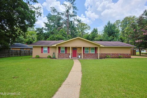 3204 Bienville Dr, Jackson, MS, 39212-3901 | Card Image