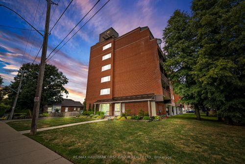 604-144 Queen St, Clarington, ON, L1C1M9 | Card Image