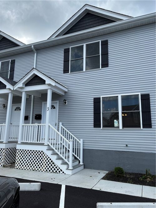 m3-184 Avenue C, Woonsocket, RI, 02895-6209 | Card Image