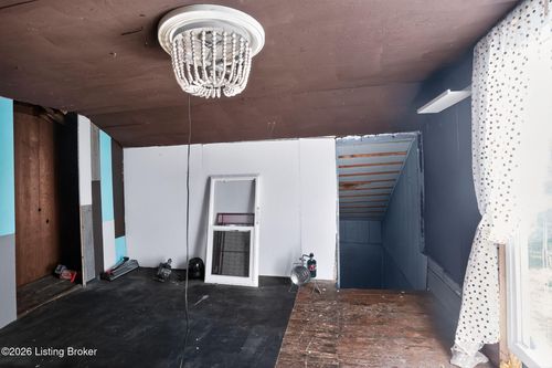 2027 Wisemantown Rd, Irvine, KY, 40336-9514 | Card Image