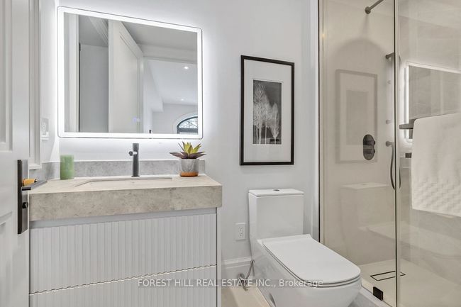 437 Euclid Ave, House attached with 5 bedrooms, 6 bathrooms and null parking in Toronto ON | Image 26