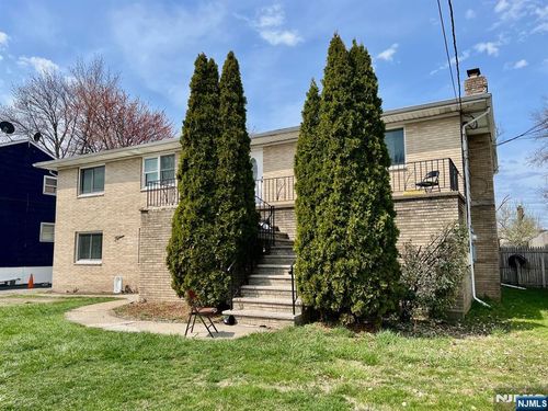 15 Vogt Ln, Little Ferry, NJ, 07643-1801 | Card Image