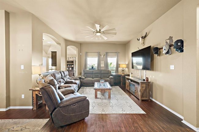 Living Room | Image 4