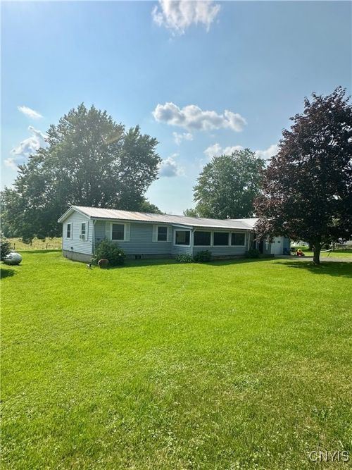 288 Gravel Rd, Seneca Falls, NY, 13148-8738 | Card Image