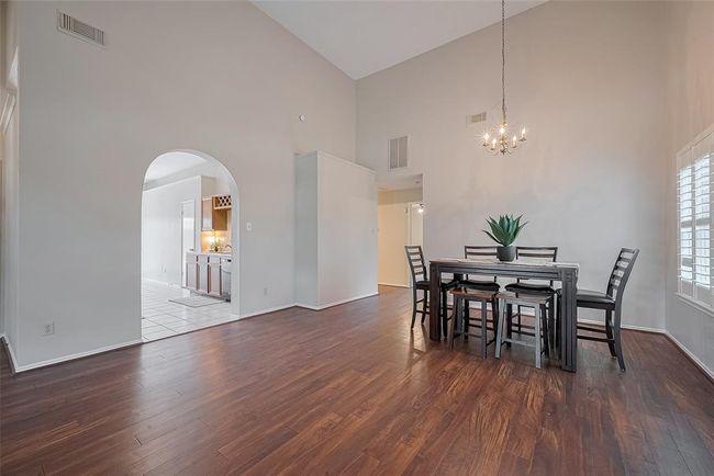 5814 N Magazine Cir, House other with 3 bedrooms, 2 bathrooms and 2 parking in Houston TX | Image 10