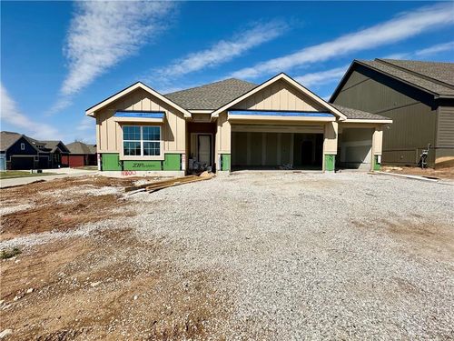 11800 E 231st St, Peculiar, MO, 64078-9628 | Card Image