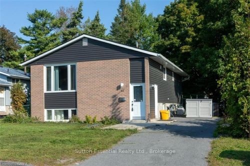 64 Woodstone Cres, Kingston, ON, K7M6K9 | Card Image