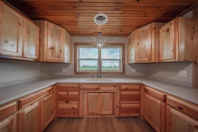 18798 Highway 32, House other with 3 bedrooms, 2 bathrooms and null parking in Licking MO | Image 8