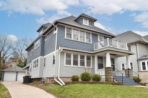 35-6633 W Lloyd Street, Wauwatosa, WI, 53213 | Card Image