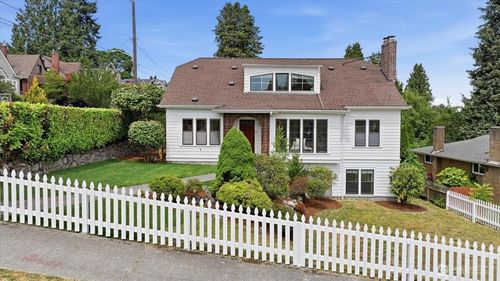1902 Ne 73rd St, Seattle, WA, 98115-5726 | Card Image