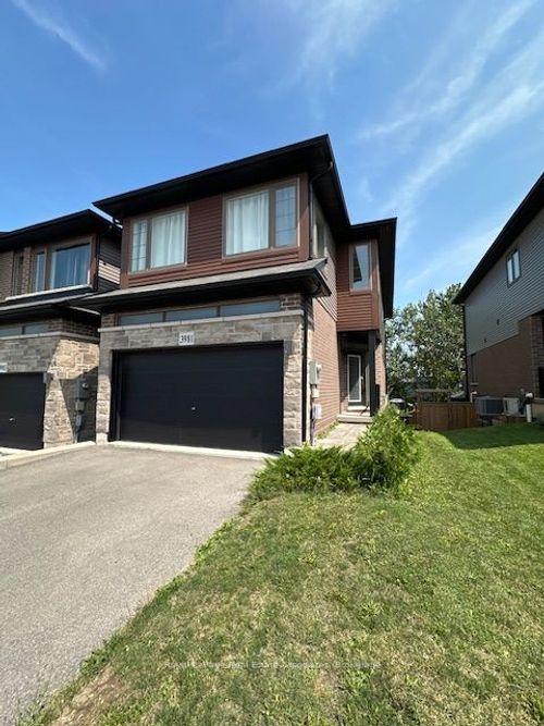 3981 Crown St, Beamsville, ON, L3J0S7 | Card Image