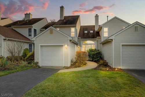 10 Kerri Ln, Lincoln Park, NJ, 07035-2114 | Card Image