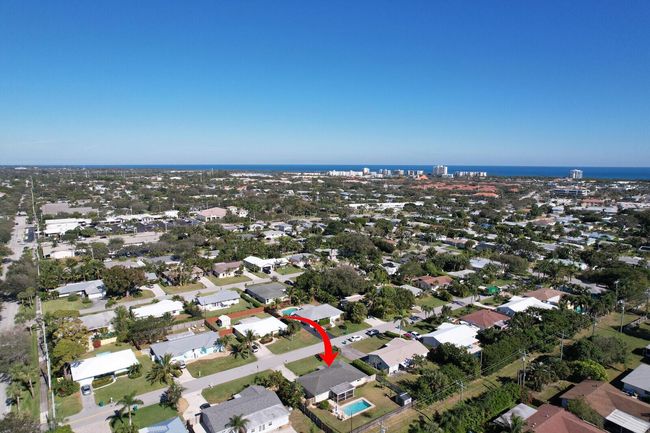 372 Franklin Rd, House other with 2 bedrooms, 2 bathrooms and null parking in Tequesta FL | Image 24