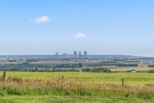 290003 96 Street E, De Winton, AB, T1S3Y9 | Card Image