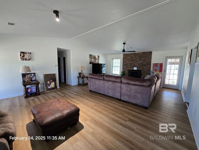 Living Room | Image 9