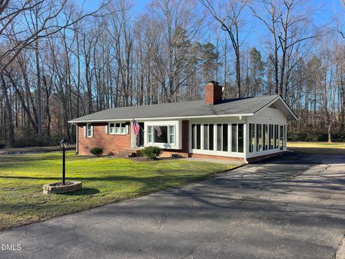 330 Hazelwood Dr, Warrenton, NC, 27589-1724 | Card Image